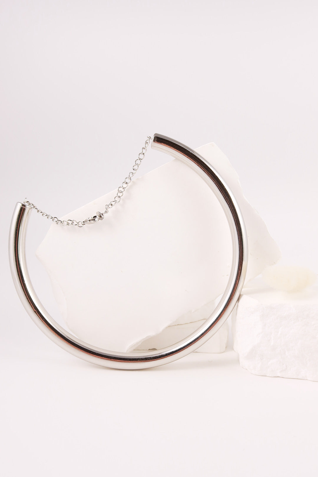 Choker Contour
