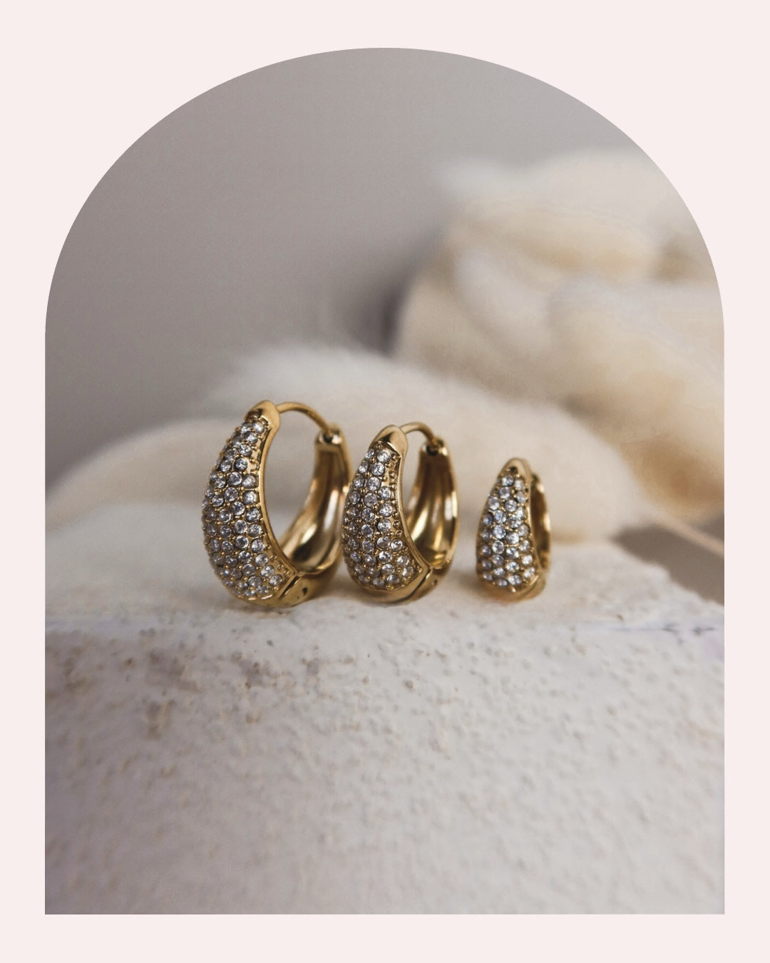 Orecchino Singolo Half Moon Pavè