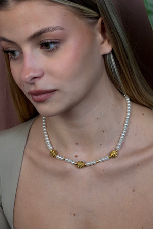 Collana Camelia