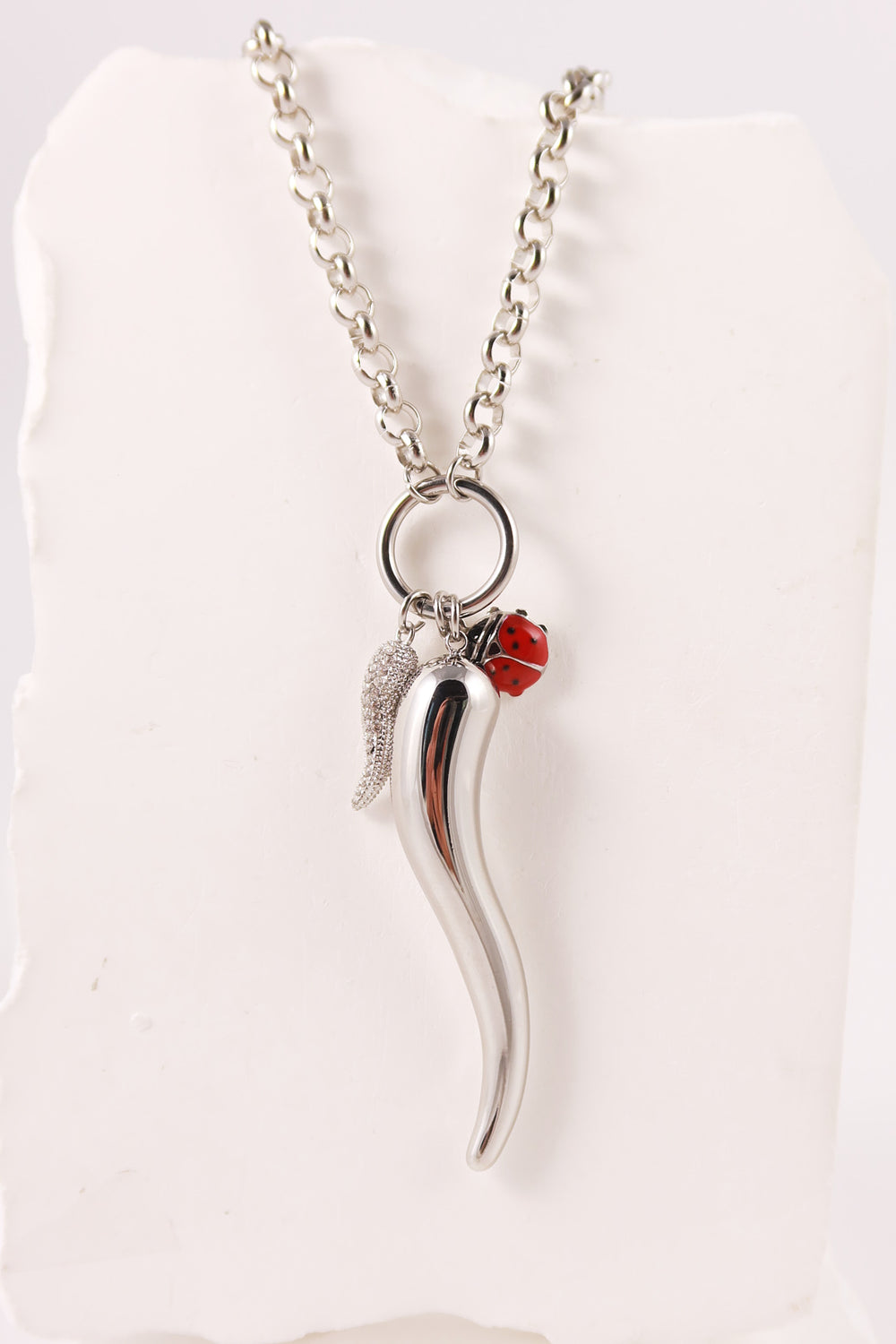 Collana Scongiuro