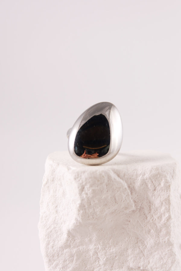 Anello Monolith