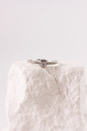 Anello Petite Solitario