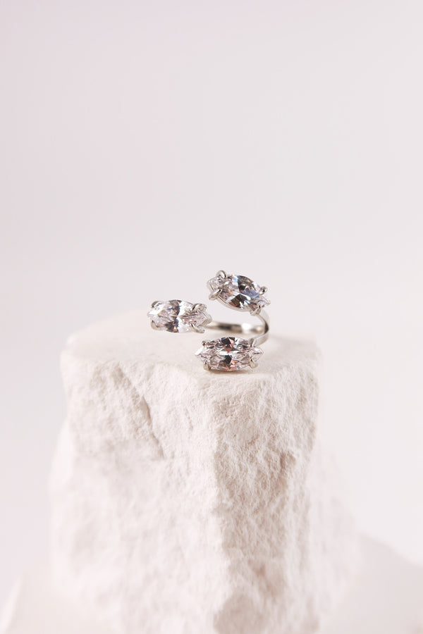 Anello Marquise