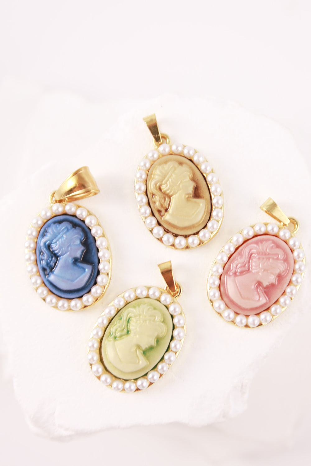 Charm Cammeo Vintage