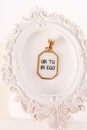 Charm ''Ubi tu Ibi Ego''