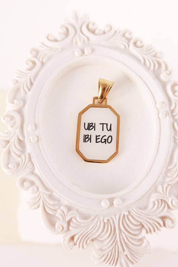 Charm ''Ubi tu Ibi Ego''