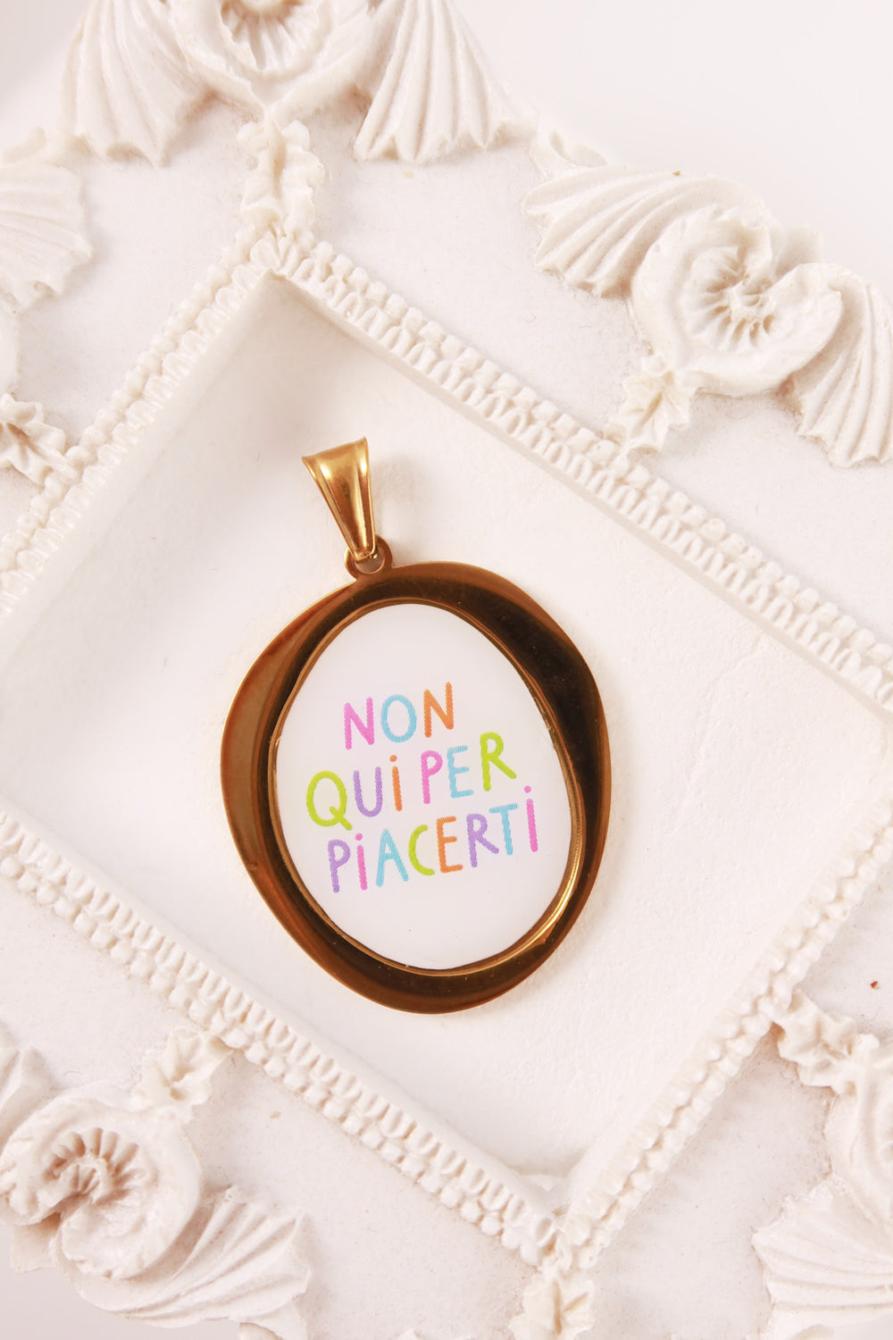 Charm ''Non Qui Per Piacerti''