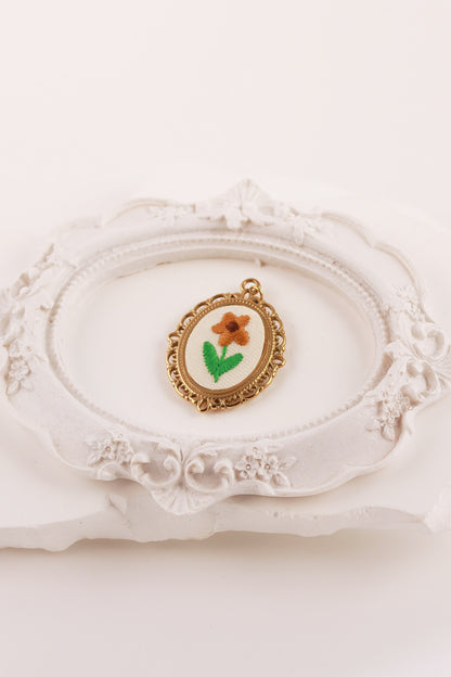 Charm Ricamato Girasole