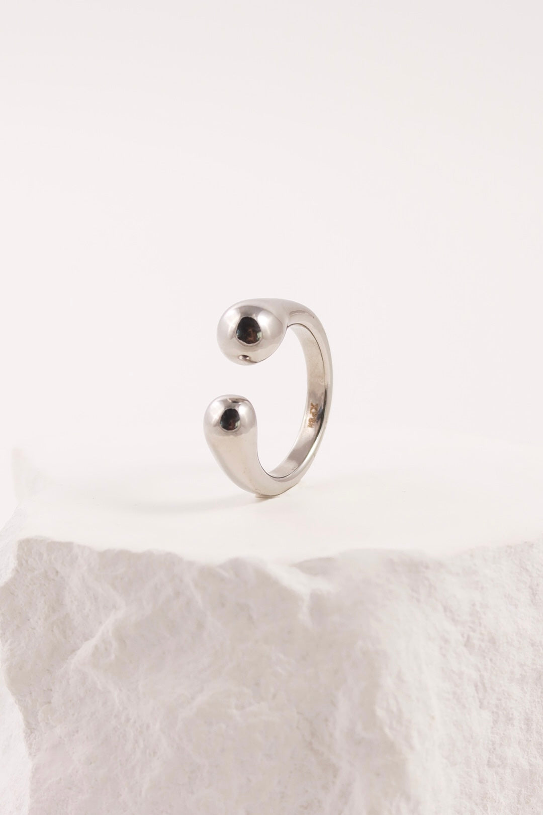 Anello Bond