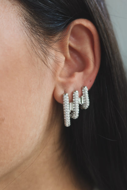 Orecchino Singolo Half Linear Pavè