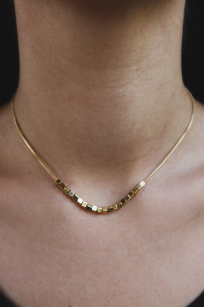 Collana Cubetti